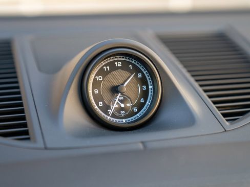 Certified 2026 Porsche Macan image 17