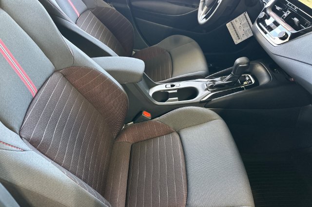 New 2027 Toyota Corolla SE w/ SE Premium Package FWD image 17
