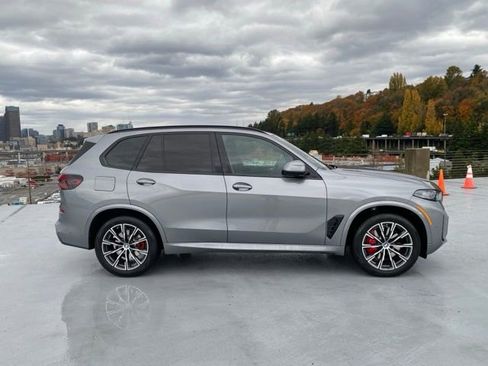 Used 2026 BMW X5 xDrive40i w/ M Sport Package image 2