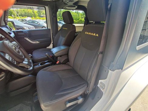 Used 2014 Jeep Wrangler Sahara w/ Connectivity Group image 10