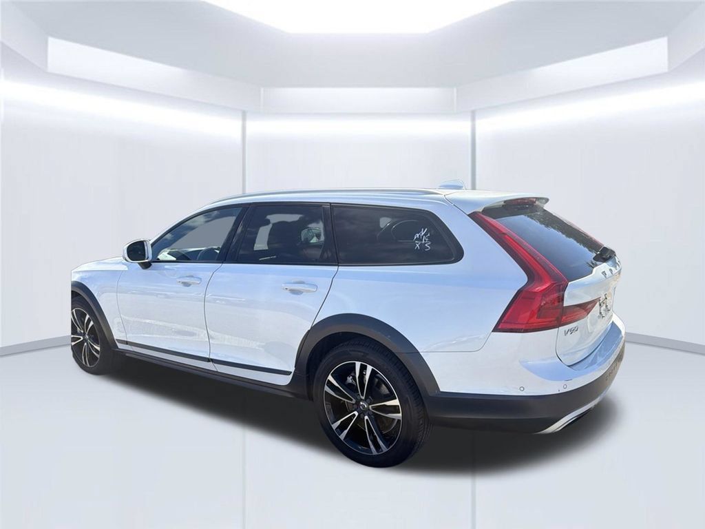 Used 2018 Volvo V90 T5 Cross Country w/ Convenience Package AWD/4WD image 8