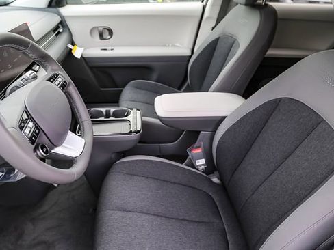 New 2026 Hyundai Ioniq 5 SE image 17