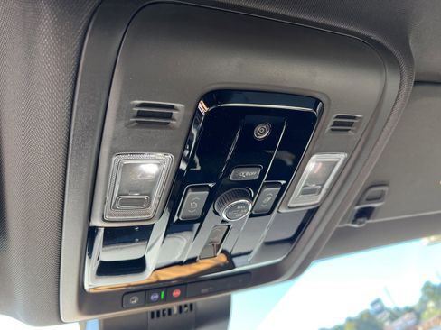 New 2026 GMC Yukon XL Elevation image 26