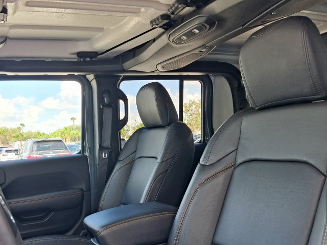 Used 2025 Jeep Gladiator Sport AWD/4WD image 11