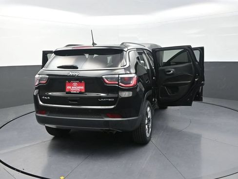 Used 2018 Jeep Compass Limited w/ Navigation Group AWD/4WD image 43