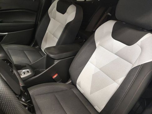 Certified 2024 Chevrolet Trax RS w/ Driver Confidence Package image 25