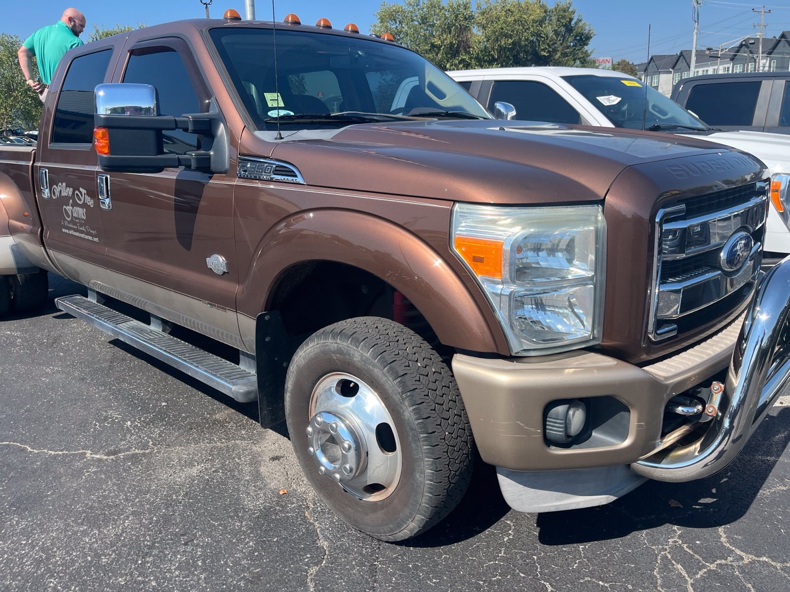 Used 2011 Ford F350 King Ranch w/ King Ranch w/Chrome Pkg AWD/4WD image 2