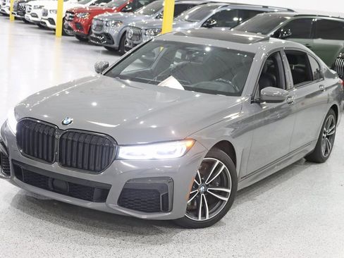 Used 2022 BMW 750i xDrive w/ Executive Package image 5