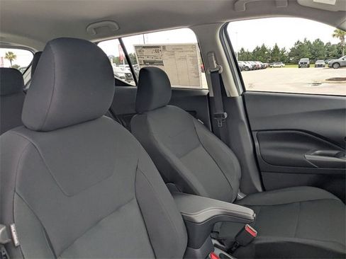New 2025 Nissan Kicks Play S image 34