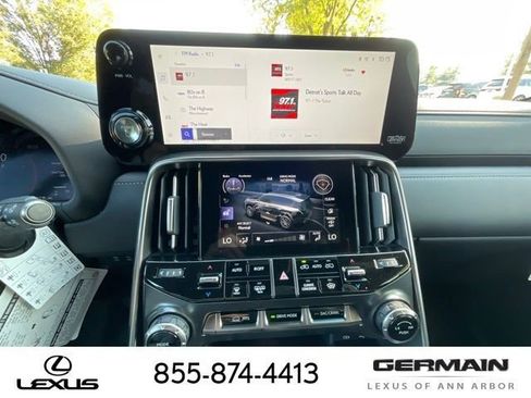 New 2025 Lexus LX 700h Overtrail image 18