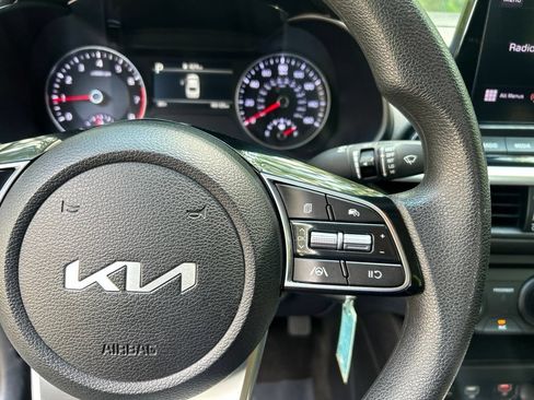 Used 2024 Kia Forte LXS FWD image 21