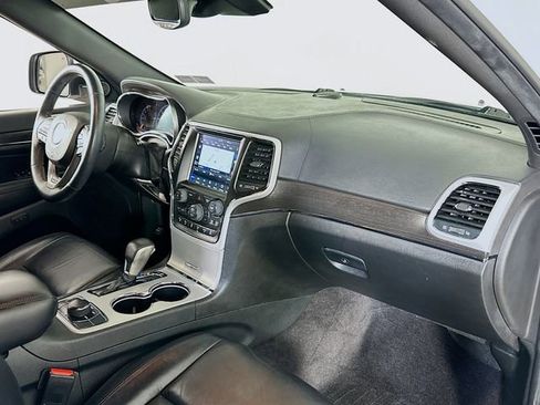 Used 2018 Jeep Grand Cherokee Limited image 22