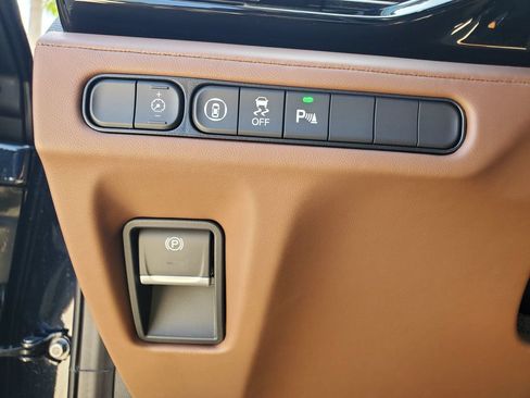 Used 2025 Acura MDX w/ Technology Package FWD image 24