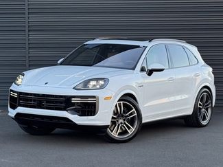 New 2026 Porsche Cayenne Turbo video 1