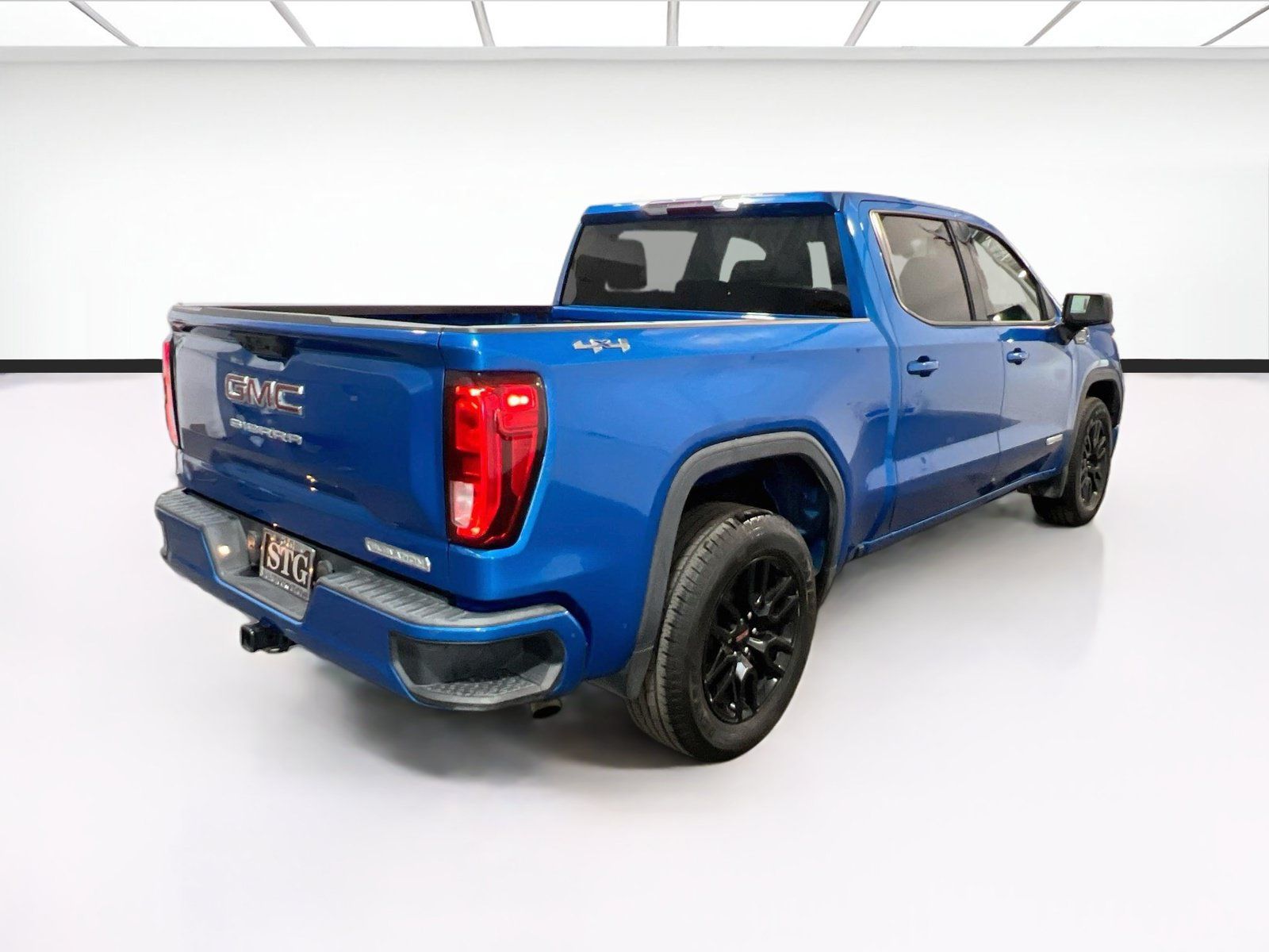 Used 2023 GMC Sierra 1500 Elevation AWD/4WD image 4