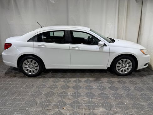Used 2013 Chrysler 200 LX image 9