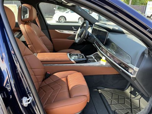 New 2026 BMW 760i xDrive w/ Executive Package image 25