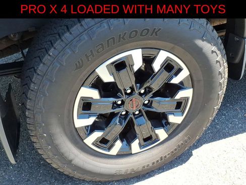 Used 2023 Nissan Frontier PRO-4X w/ Pro Convenience Package AWD/4WD image 7