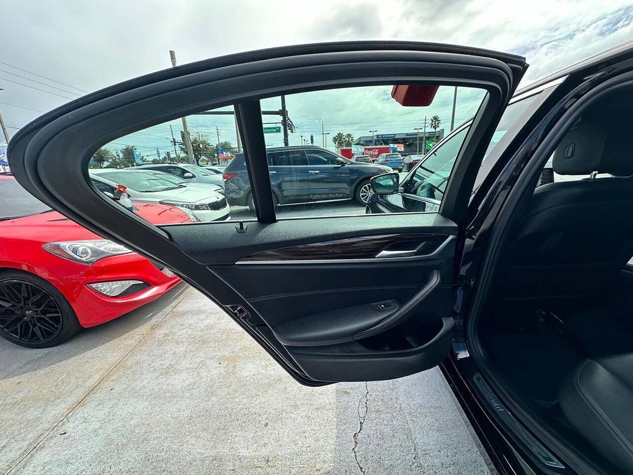 Used 2021 BMW 530i w/ Convenience Package RWD image 13
