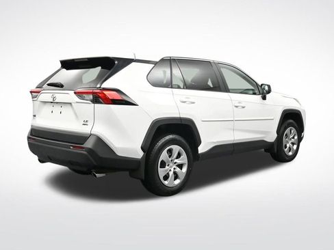 Used 2023 Toyota RAV4 LE AWD/4WD image 5