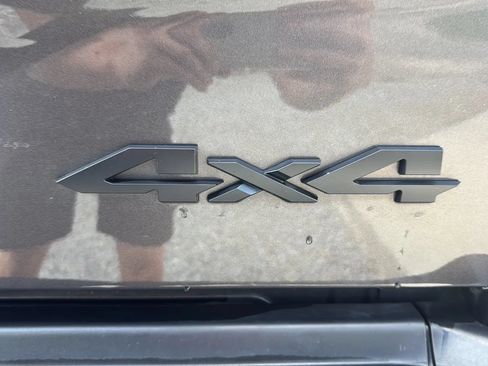 Used 2025 RAM 2500 Limited AWD/4WD image 5