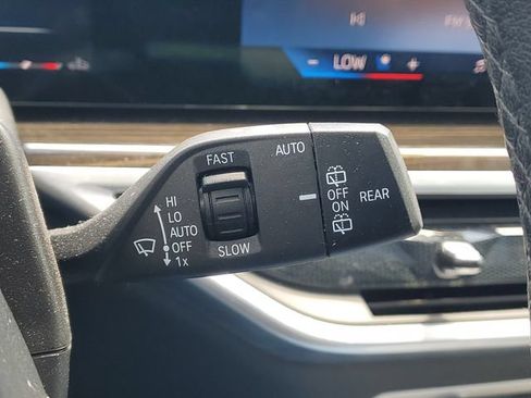 Used 2024 BMW X7 xDrive40i w/ Premium Package AWD/4WD image 25