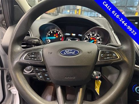 Used 2018 Ford Escape SE image 20