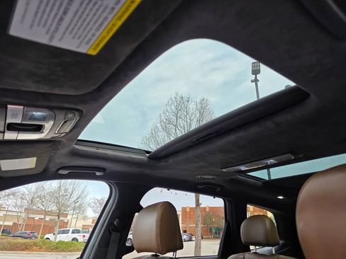 Used 2022 Kia Telluride SX w/ SX Prestige Package image 13