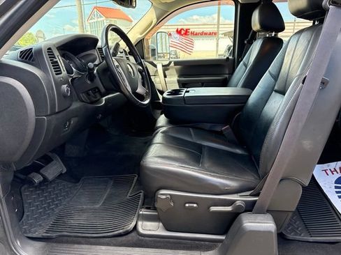 Used 2011 Chevrolet Silverado 3500 LT w/ Interior Plus Package AWD/4WD image 26