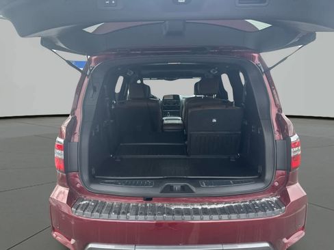 Used 2024 Nissan Armada Platinum w/ Captain's Chairs Package image 20