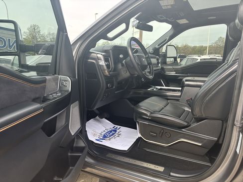 Used 2024 Ford F350 Platinum image 13