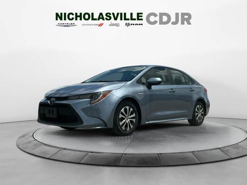Used 2021 Toyota Corolla LE FWD image 1