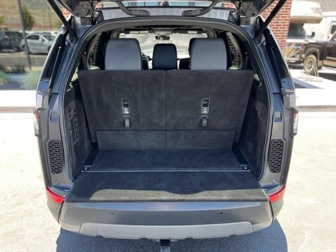 Used 2020 Land Rover Discovery SE AWD/4WD image 30