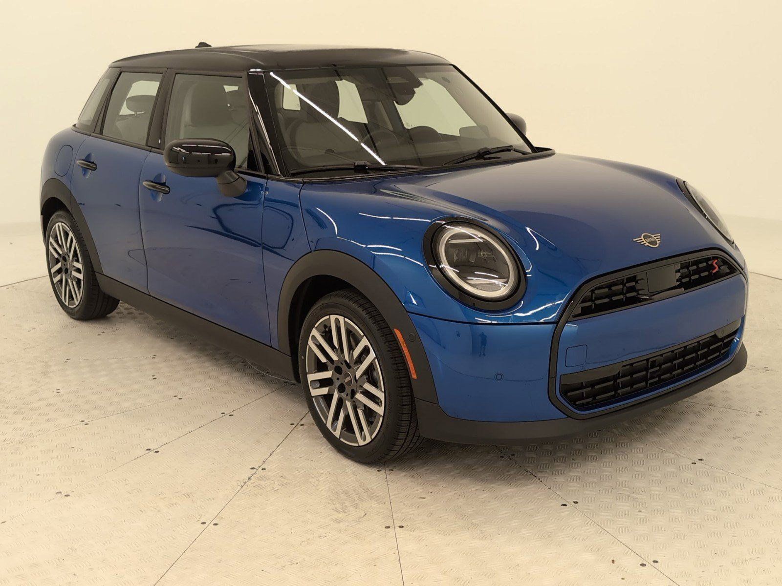 Used 2025 MINI Cooper S FWD image 6