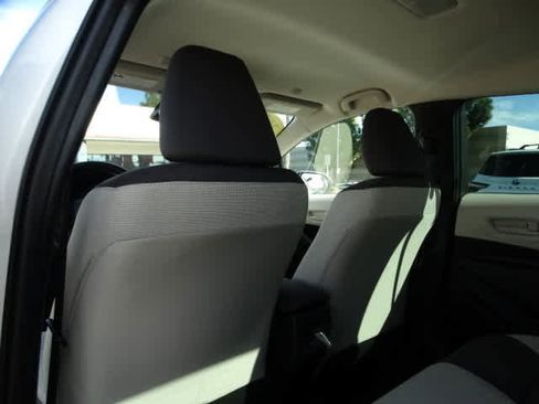 Used 2025 Toyota Corolla LE image 22