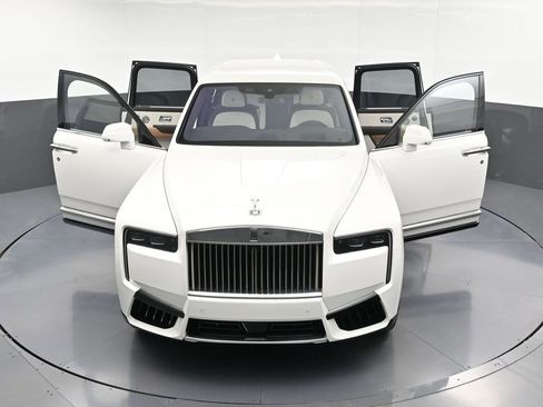 New 2026 Rolls-Royce Cullinan AWD/4WD image 38