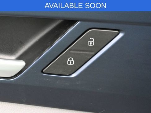 Used 2022 Volkswagen Taos SE AWD/4WD image 14