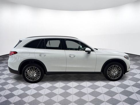 Used 2026 Mercedes-Benz GLC 300 image 8