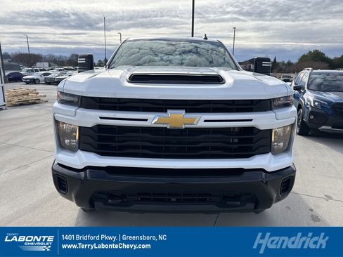 Certified 2024 Chevrolet Silverado 2500 Custom w/ Custom Value Package image 1