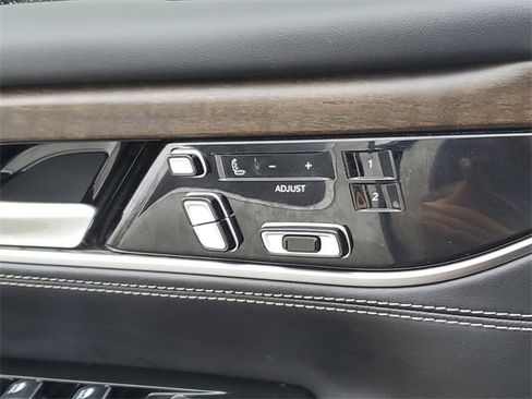 Used 2022 Jeep Grand Wagoneer Series I image 25