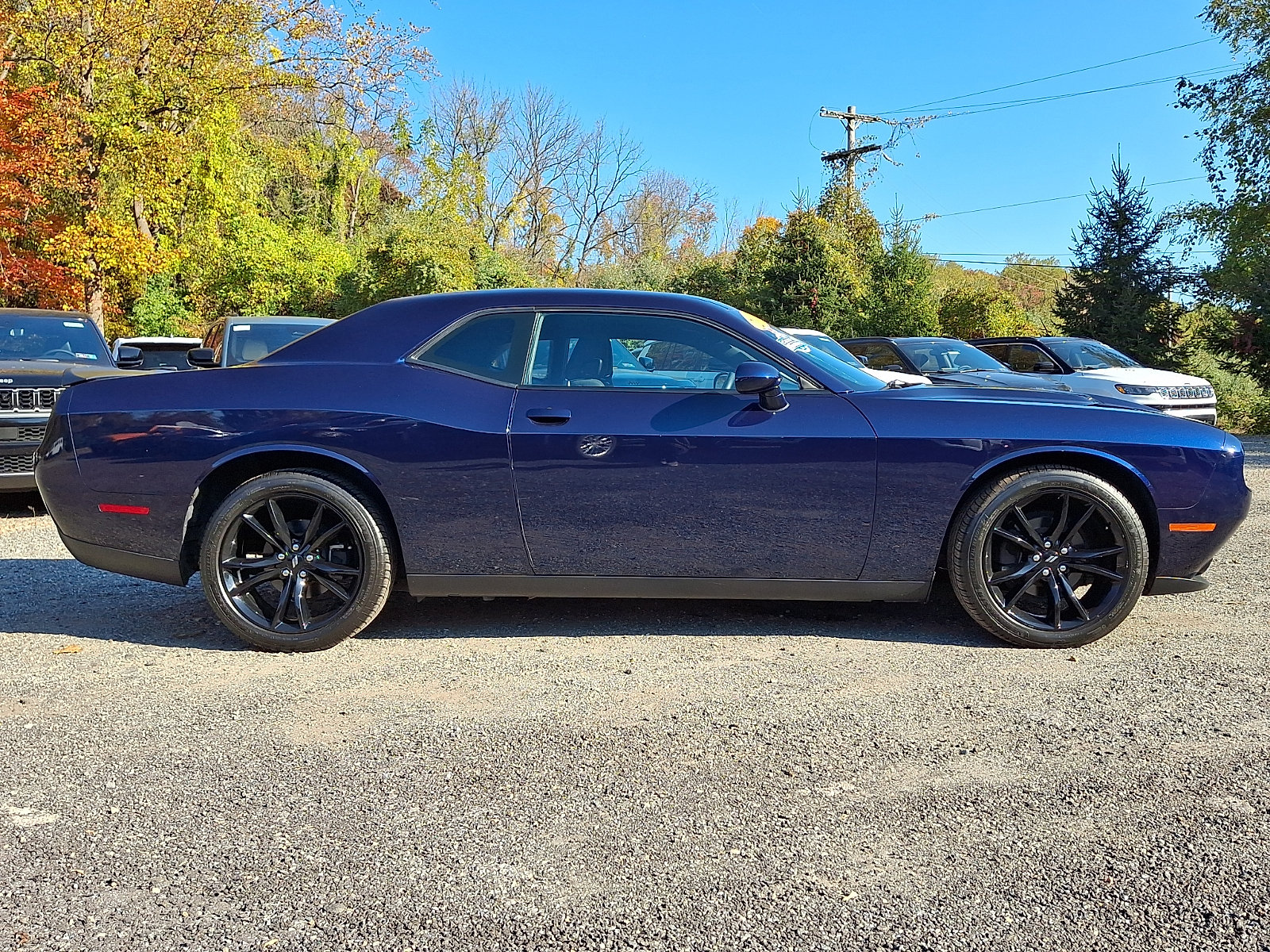 Used 2017 Dodge Challenger SXT w/ Blacktop Package RWD image 7