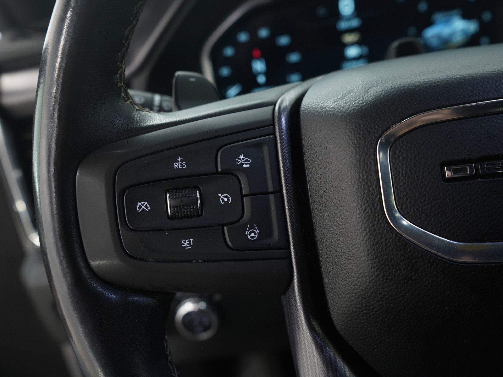 Used 2023 GMC Sierra 1500 Denali Ultimate AWD/4WD image 27