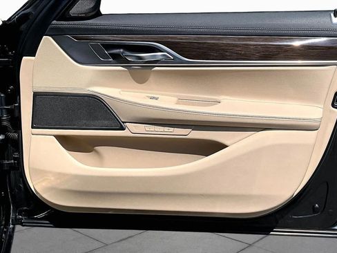 Used 2020 BMW 740i w/ Cold Weather Package RWD image 24