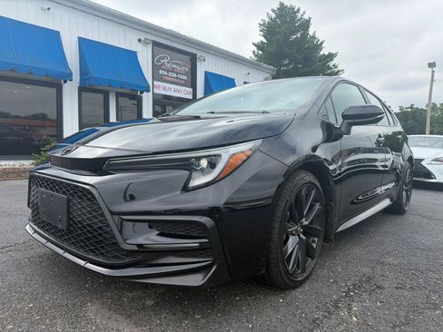 Used 2024 Toyota Corolla SE w/ SE Premium Package FWD image 1