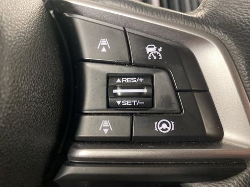 Used 2021 Subaru Ascent Limited w/ Technology Package image 9