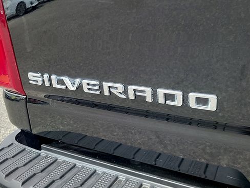 Used 2022 Chevrolet Silverado 3500 High Country w/ Technology Package AWD/4WD image 27