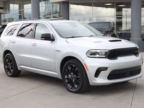 Used 2023 Dodge Durango R/T w/ Blacktop Package AWD/4WD image 8