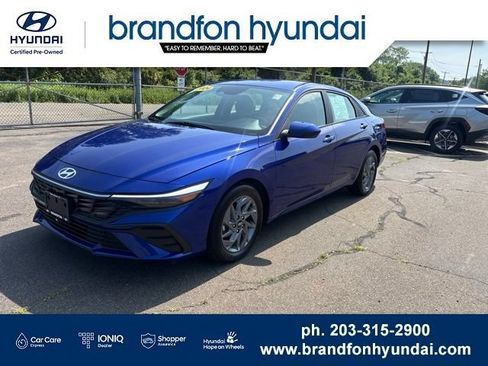 Used 2024 Hyundai Elantra SEL FWD image 3