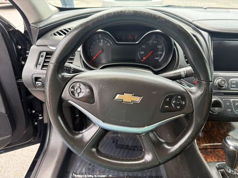 Used 2014 Chevrolet Impala LT FWD image 10