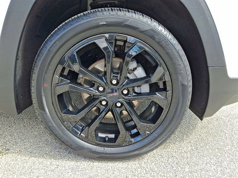 Certified 2022 GMC Terrain SLE w/ Driver Convenience Package image 27